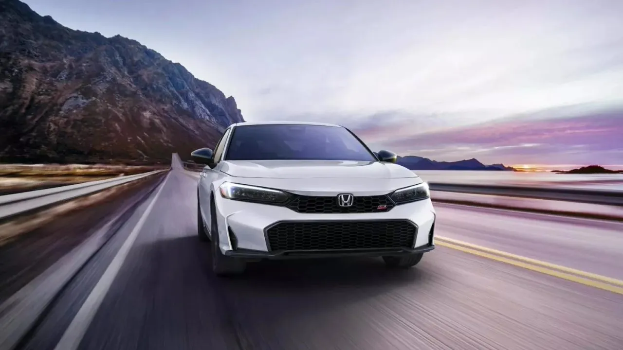 Honda’dan yılın bombası: 2025 Civic Si tanıtıldı! Yüksek performans müthiş tasarım